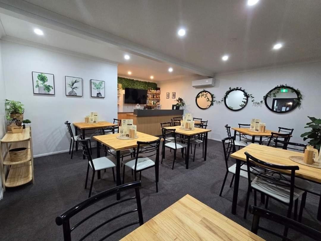Ascot Lodge Motor Inn Kingaroy Bagian luar foto