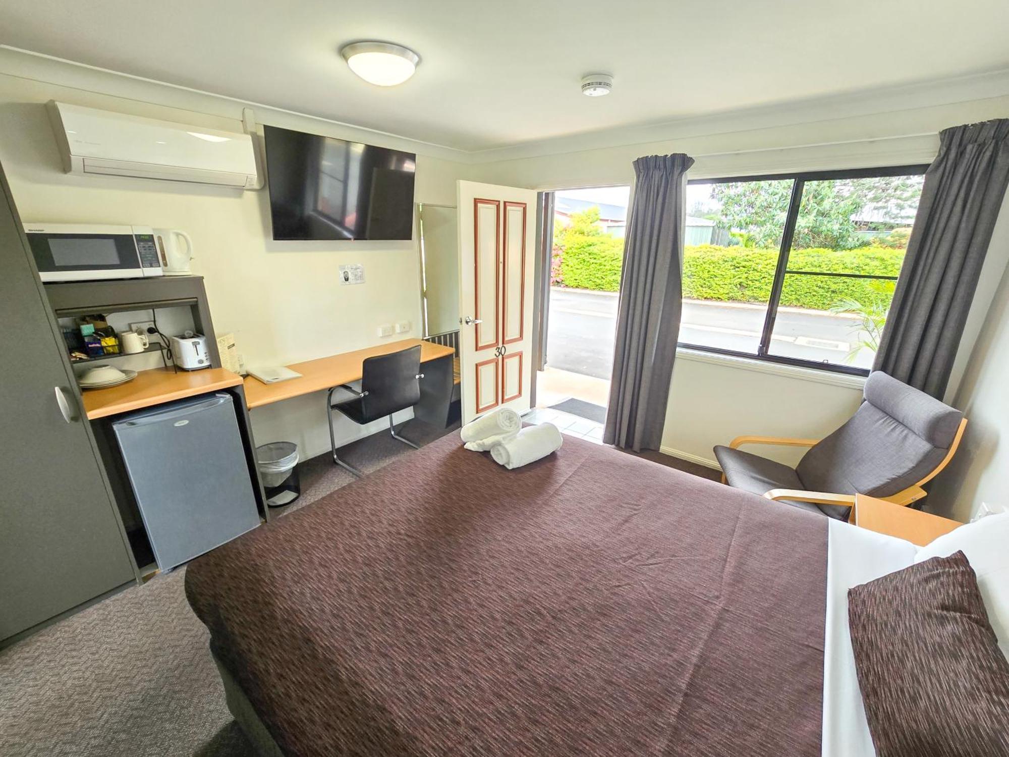 Ascot Lodge Motor Inn Kingaroy Bagian luar foto