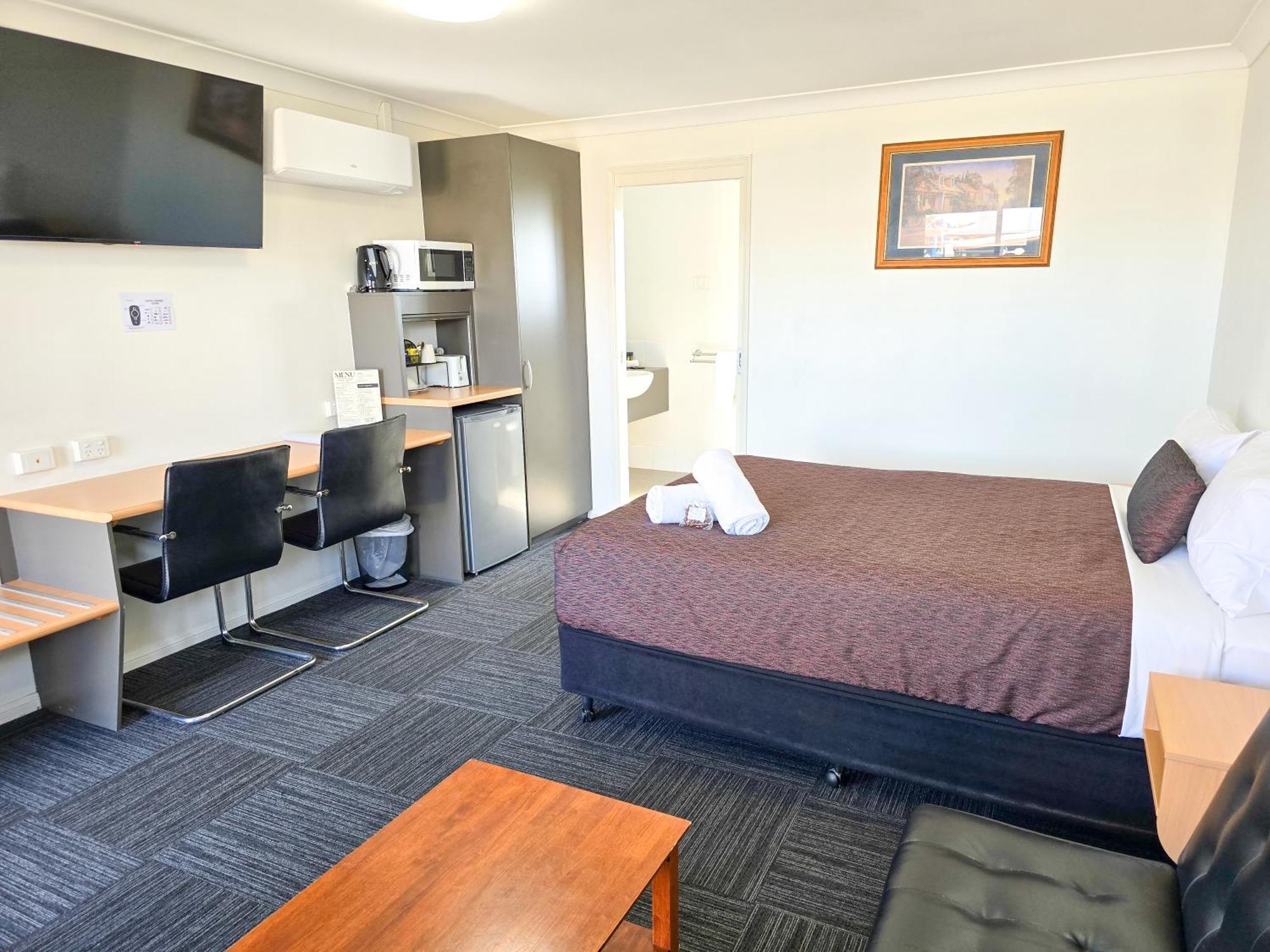 Ascot Lodge Motor Inn Kingaroy Bagian luar foto