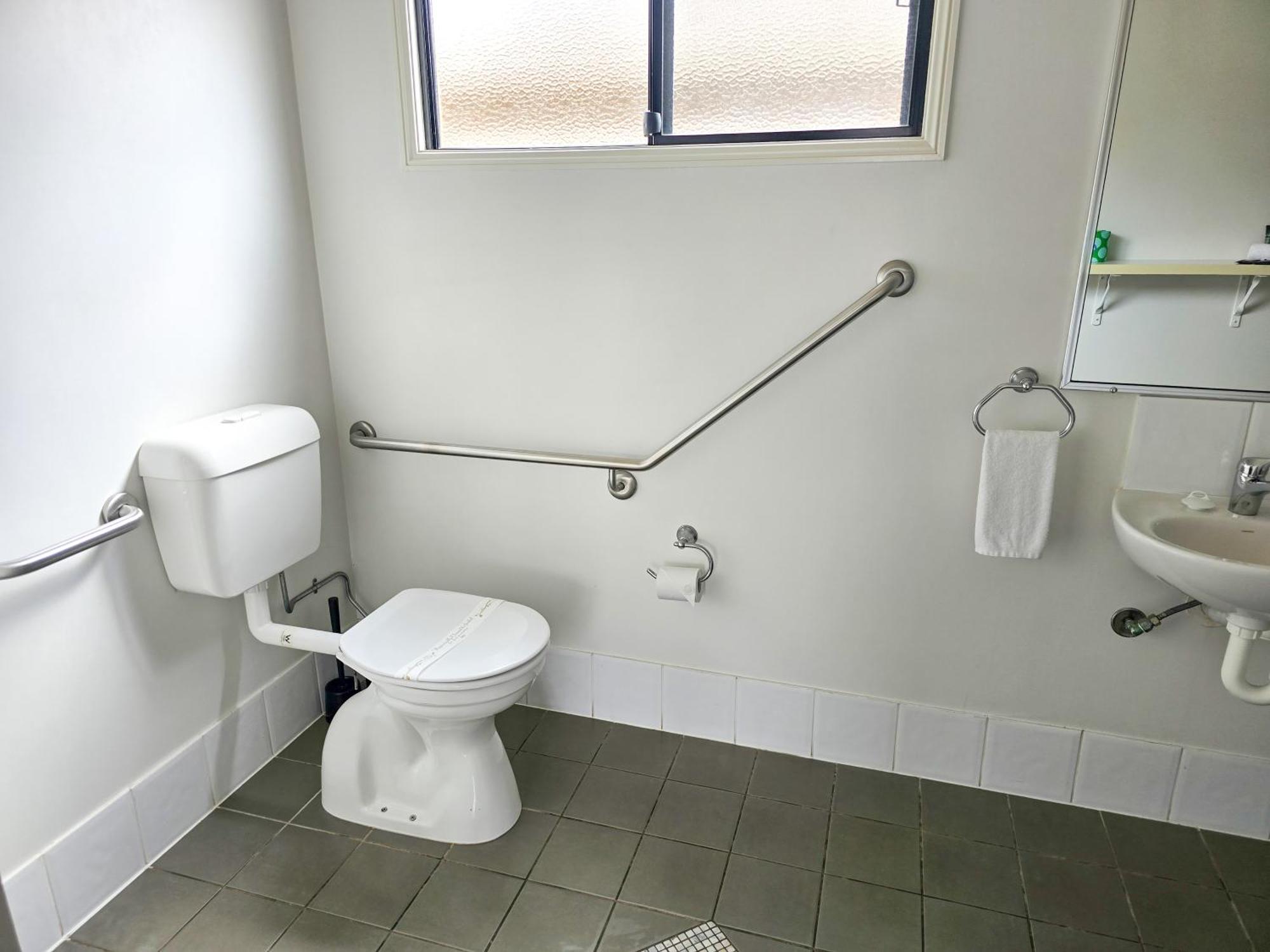 Ascot Lodge Motor Inn Kingaroy Bagian luar foto